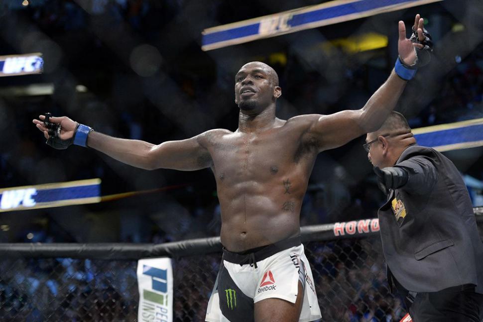 Jon Jones With Yet Another Dominating Performance Gets The Win.