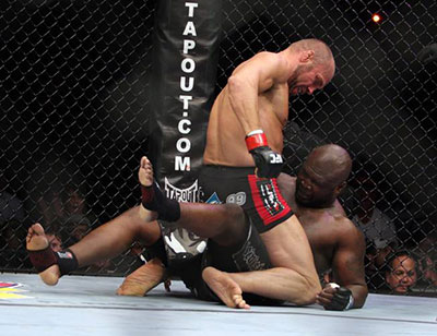 Randy Couture Mounts James Toney In Their Ufc 118 Fight.